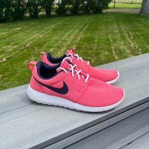 Women’s Nike Roshe Shoes
